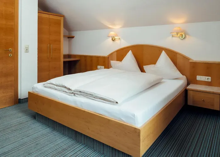 Restaurant Claudia * سيرفاوس