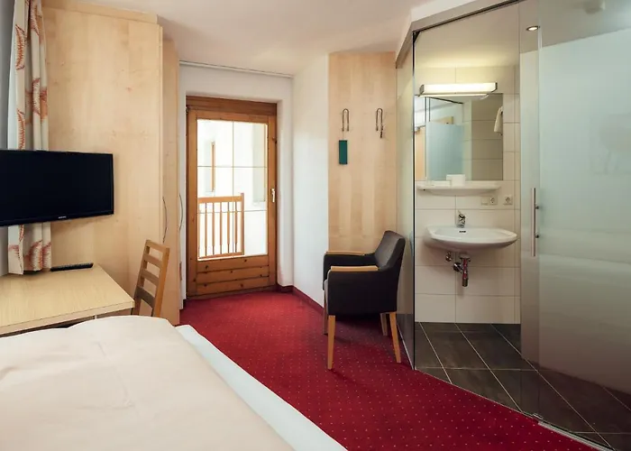 Restaurant Claudia فندق *