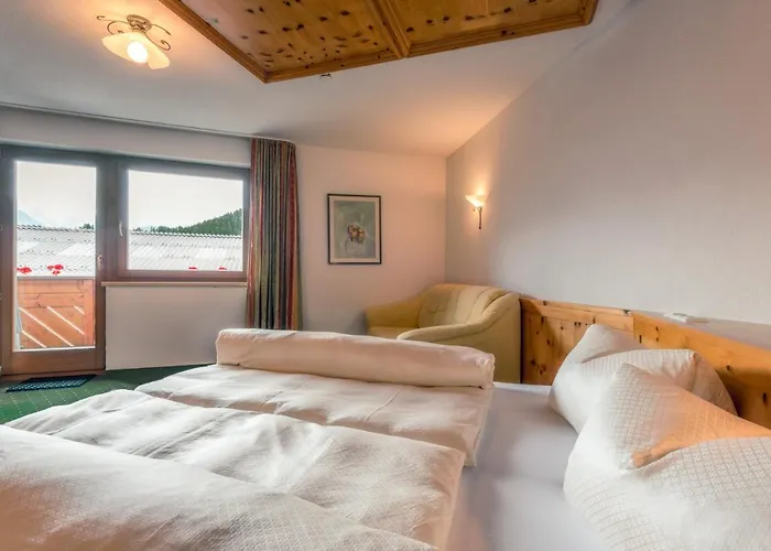 Restaurant Claudia * سيرفاوس