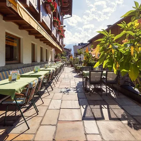 Restaurant Claudia Ξενοδοχείο Serfaus